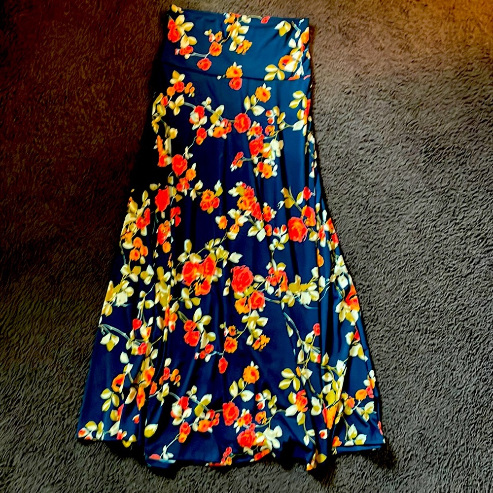 Beautiful Floral LuLaRoe Maxi Dress